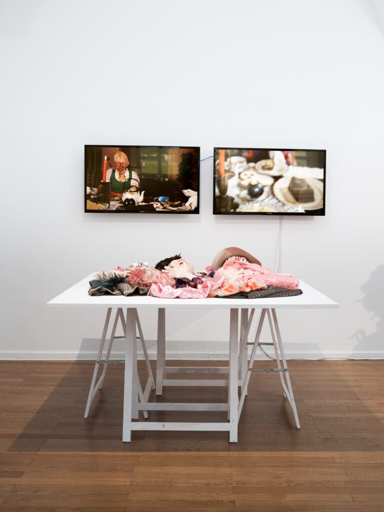 Keramikpreis-2025-Ausstellung-kunstraum-traklhaus-Leon-Hoellhumer-Foto-Rudolf-Strobl