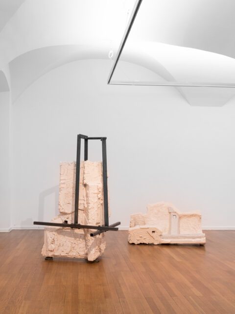 Keramikpreis-2025-Ausstellung-kunstraum-traklhaus-Maximilian-Bernhard-Foto-Rudolf-Strobl