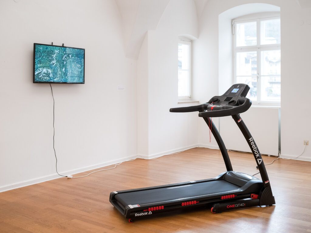 Ausstellung-plus20degree-Kunst-im-Traklhaus-2024-Theo-Deutinger-Foto-Rudolf-Strobl