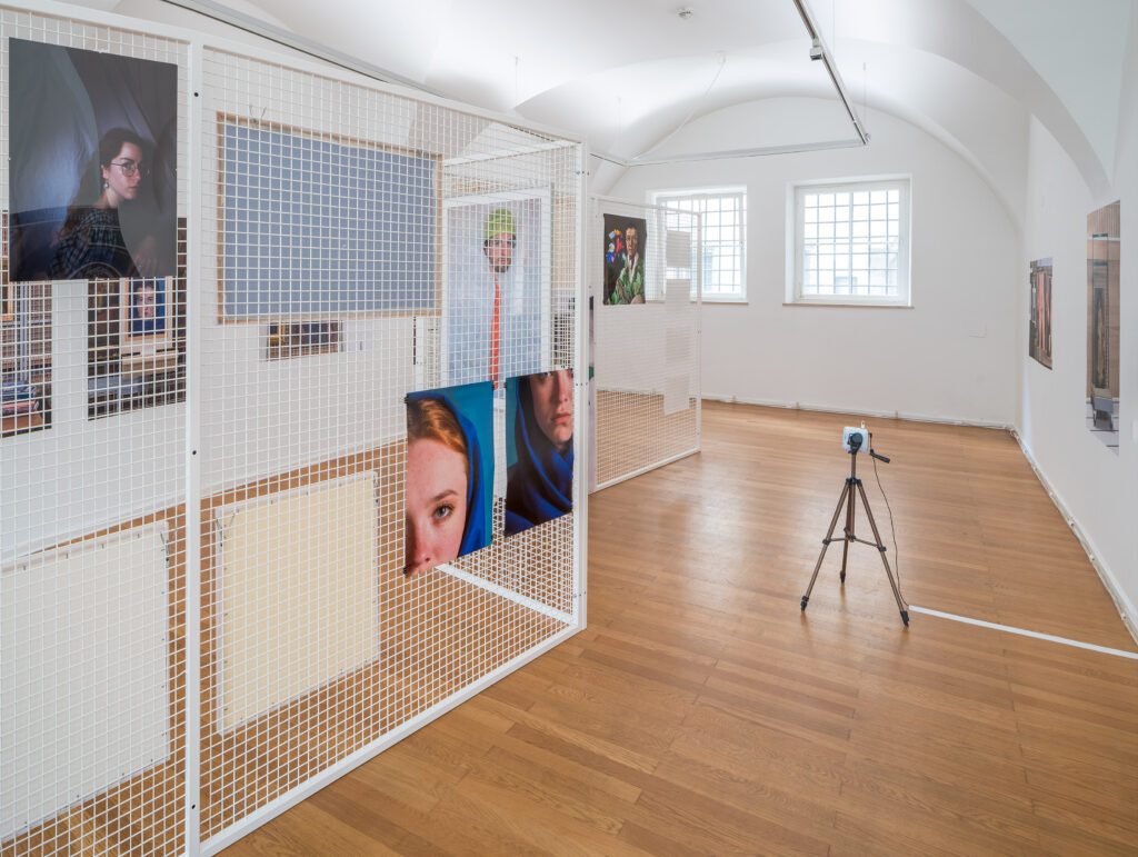 Ausstellungsansicht-Other-Selves-and-Hybrid-Bodies-Kunst-im-Traklhaus-2024-Foto-Rudolf-Strobl-26