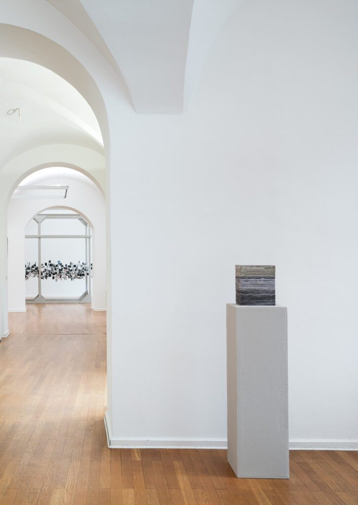 Kerstin-Bennier-same-same-but-different-Ausstellungsansicht-Traklhaus-Foto-Rudolf-Strobl-26