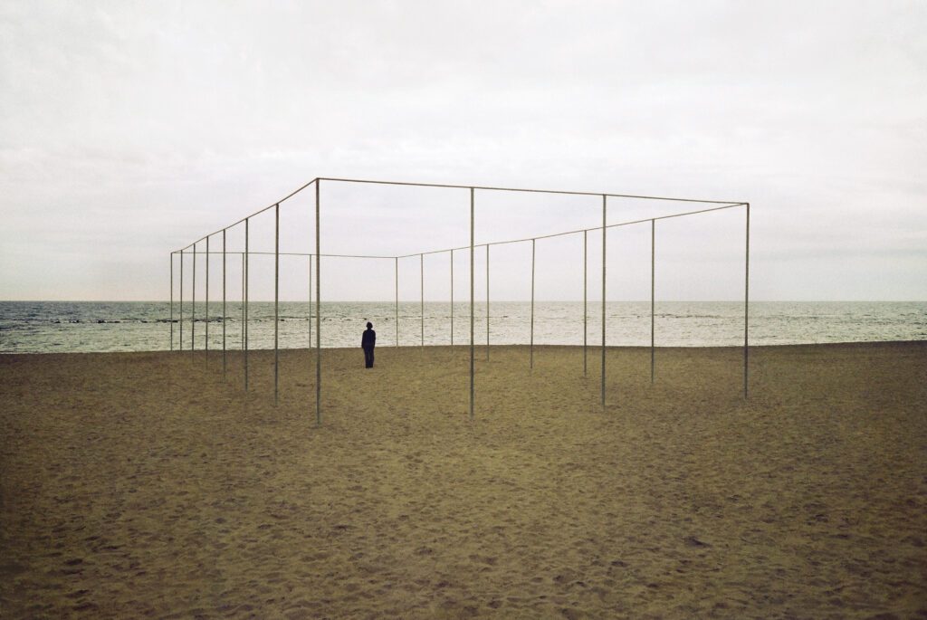 Gruebl-Elisabeth-o.T.-Ostia-2007-Fotografie-57-x-80-cm-Bildrecht-Wien-1