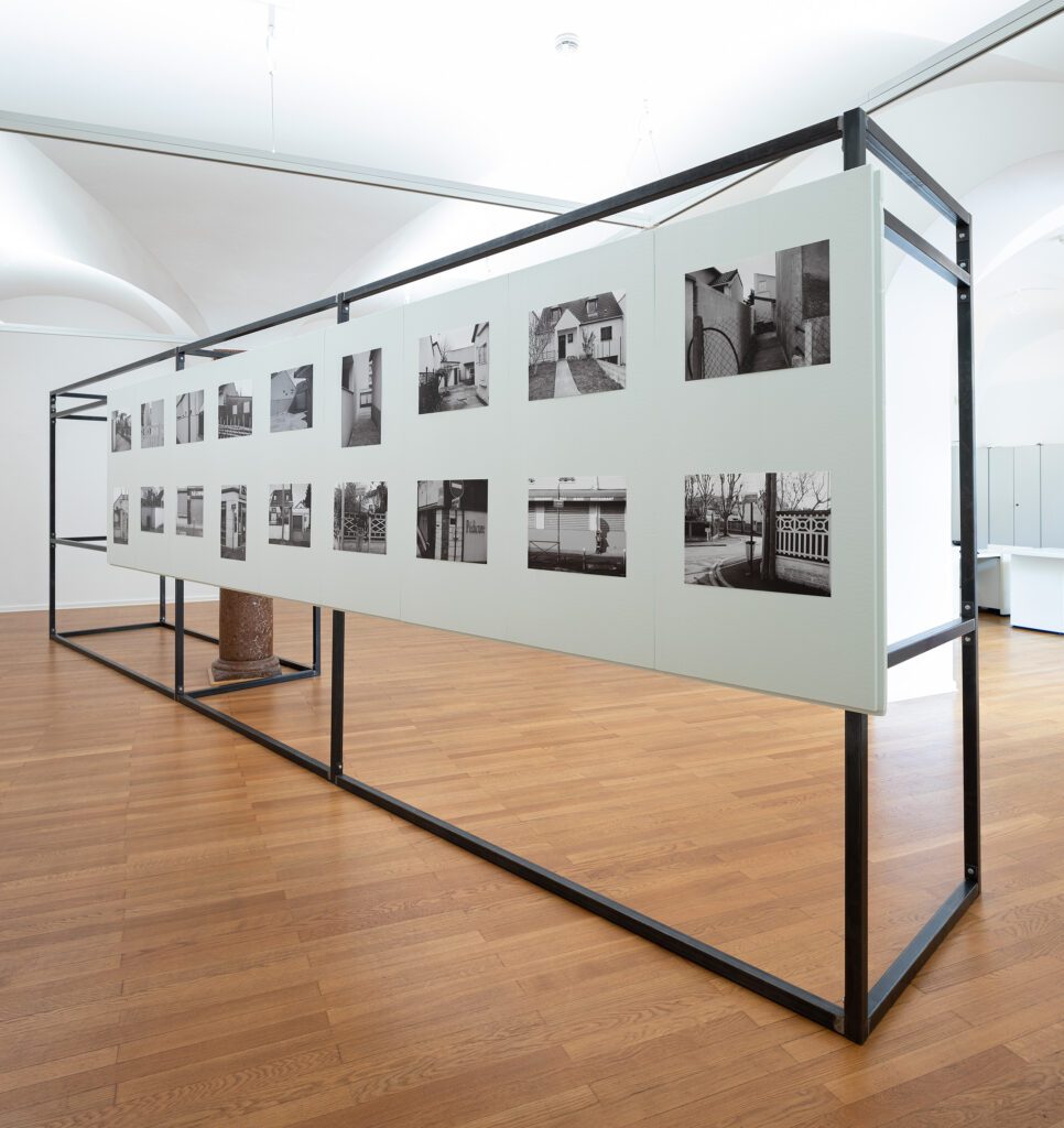 Kahane-Leon-Ausstellungsansicht-Kunst-im-Traklhaus-2021-Foto-Rudolf-Strobl-2