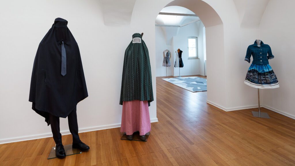 Ausst.-Design-II-C.-Degenhardt-E.-Petric-Misc.Fashion-RS-1