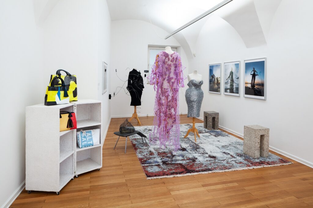 Ausst.-Design-II-T.-Fink-LichtWerk-P.-Khodai-F.-Miranda-RS-1